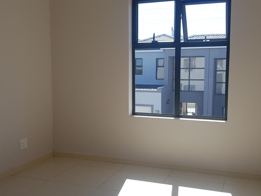 To Let 3 Bedroom Property for Rent in Parklands North Western Cape